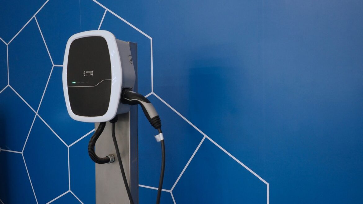 elektromos-auto-palyazat-1600x900-2